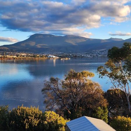Waterfront Abode - 2 Bedrooms Hobart Kültér fotó