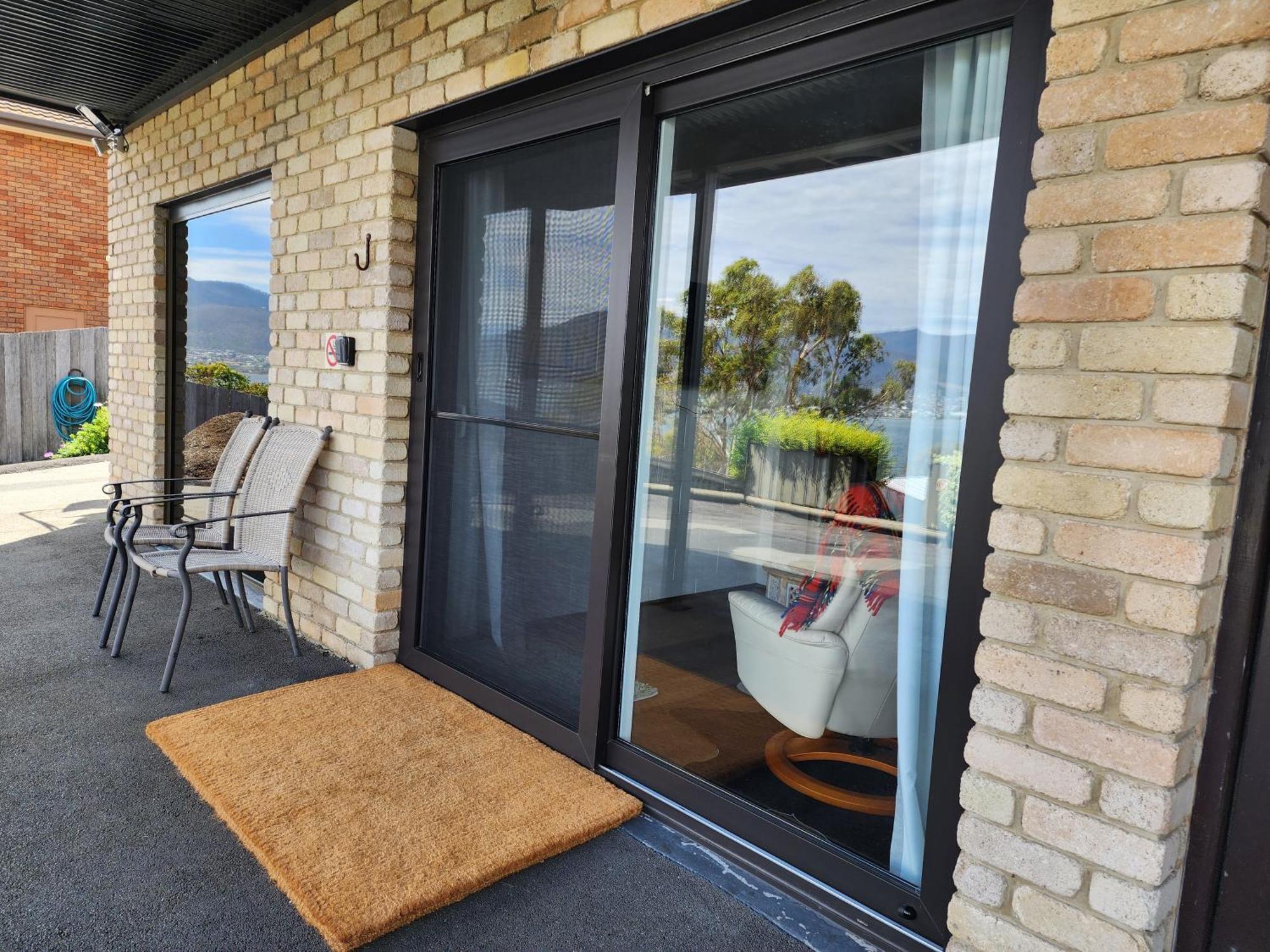 Waterfront Abode - 2 Bedrooms Hobart Kültér fotó