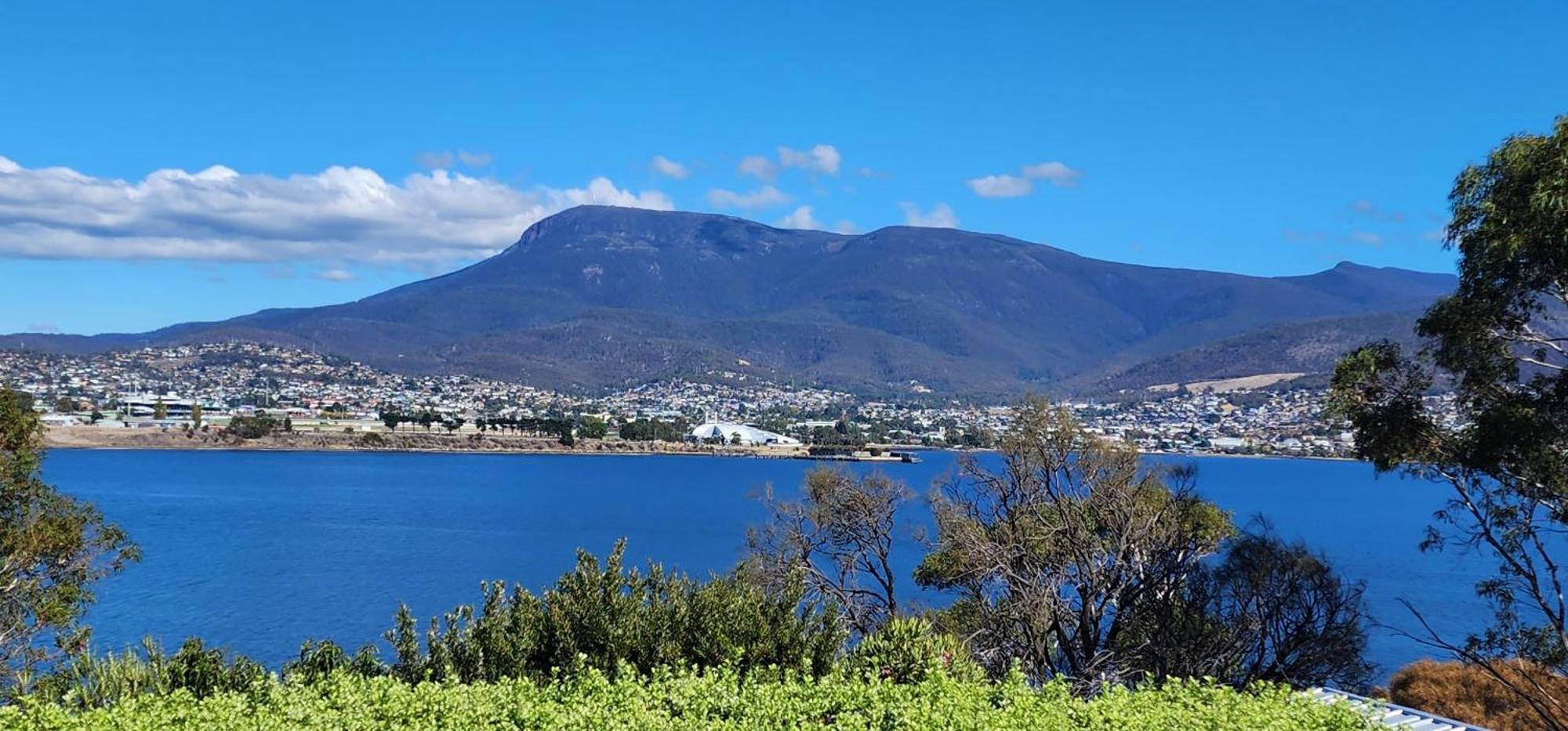 Waterfront Abode - 2 Bedrooms Hobart Kültér fotó